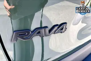 Toyota RAV4 Híbrido 2025 Edición AWD Woodland 4 puertas SUV