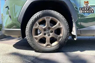 Toyota RAV4 Híbrido 2025 Edición AWD Woodland 4 puertas SUV