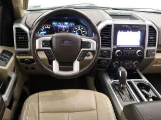 Ford F-150 2018 4x4 Lariat 4 puertas SuperCrew 5.5 pies. Caja corta