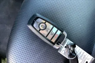 Ford Escape 2025 AWD Platinum 4 puertas SUV