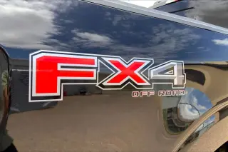 Ford F-150 2022 4x4 XLT 4 puertas SuperCrew 5.5 pies. SB