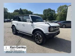 Ford Bronco 2022 4x4 Outer Banks 4 puertas SUV