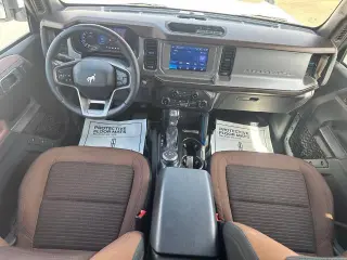 Ford Bronco 2022 4x4 Outer Banks 4 puertas SUV