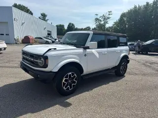 Ford Bronco 2022 4x4 Outer Banks 4 puertas SUV