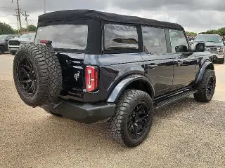 Ford Bronco 2021 4x4 Outer Banks 4 puertas SUV