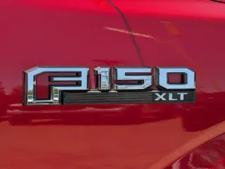 Ford F-150 2018 4x2 XLT 4 puertas SuperCrew 5.5 pies. SB