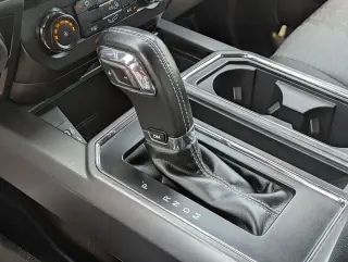 Ford F-150 2018 4x2 XLT 4 puertas SuperCrew 5.5 pies. SB