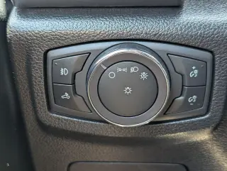 Ford F-150 2018 4x2 XLT 4 puertas SuperCrew 5.5 pies. SB