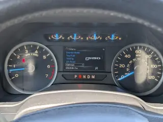 Ford F-150 2018 4x2 XLT 4 puertas SuperCrew 5.5 pies. SB