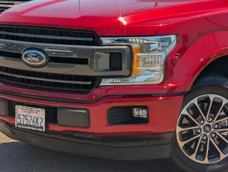 Ford F-150 2018 4x2 XLT 4 puertas SuperCrew 5.5 pies. SB