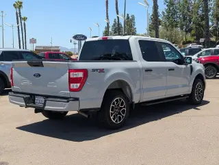Ford F-150 2023 4x2 XL 4 puertas SuperCrew 5.5 pies. SB