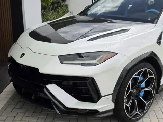 🚘Lamborghini Urus Performante
