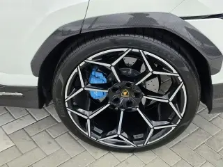 🚘Lamborghini Urus Performante
