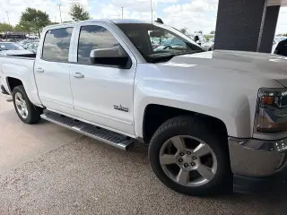 Chevrolet Silverado 1500 2016 4x2 LT 4 puertas Cabina Crew 5.8 pies. Caja corta