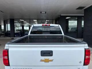 Chevrolet Silverado 1500 2016 4x2 LT 4 puertas Cabina Crew 5.8 pies. Caja corta