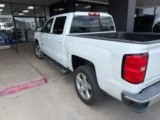Chevrolet Silverado 1500 2016 4x2 LT 4 puertas Cabina Crew 5.8 pies. Caja corta
