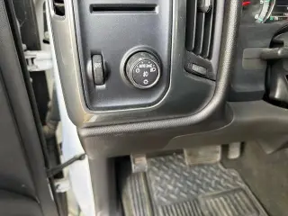 Chevrolet Silverado 1500 2016 4x2 LT 4 puertas Cabina Crew 5.8 pies. Caja corta