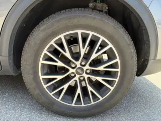 Ford Escape Plug-In Hybrid 2023 Base 4dr SUV