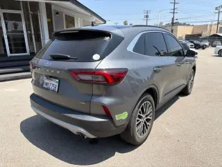 Ford Escape Plug-In Hybrid 2023 Base 4dr SUV