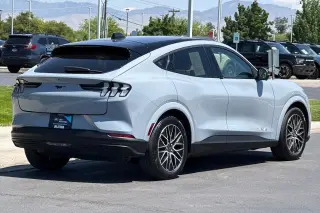 Ford Mustang Mach-E 2025 AWD Premium 4 puertas SUV