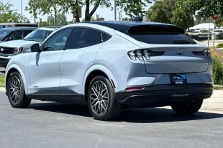 Ford Mustang Mach-E 2025 AWD Premium 4 puertas SUV