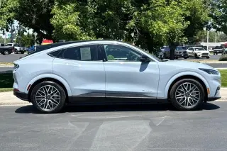 Ford Mustang Mach-E 2025 AWD Premium 4 puertas SUV