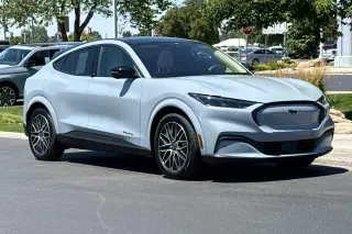 Ford Mustang Mach-E 2025 AWD Premium 4 puertas SUV