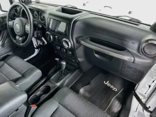 Jeep Wrangler Unlimited 2011 4x4 Sport 4 puertas SUV