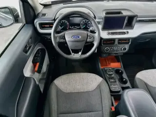 Ford Maverick 2022 AWD XLT 4 puertas SuperCrew con caja de 4.5 pies