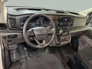 Ford Transit 2025 250 3 puertas LWB Techo Bajo Furgón de Carga