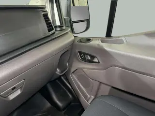Ford Transit 2025 250 3 puertas LWB Techo Bajo Furgón de Carga
