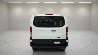 Ford Transit 2025 250 3 puertas LWB Techo Bajo Furgón de Carga