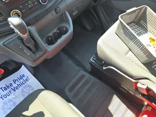 Ford Transit 2025 250 3 puertas SWB Techo bajo Furgón de Carga