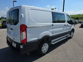 Ford Transit 2025 250 3 puertas SWB Techo bajo Furgón de Carga