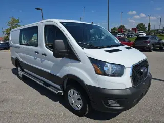 Ford Transit 2025 250 3 puertas SWB Techo bajo Furgón de Carga