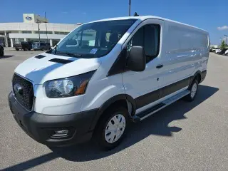 Ford Transit 2025 250 3 puertas SWB Techo bajo Furgón de carga