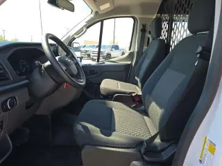 Ford Transit 2025 250 3 puertas SWB Techo bajo Furgón de carga