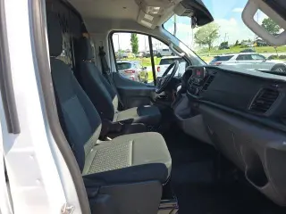 Ford Transit 2025 250 3 puertas SWB Techo bajo Furgón de carga