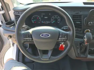 Ford Transit 2025 250 3 puertas SWB Techo bajo Furgón de carga