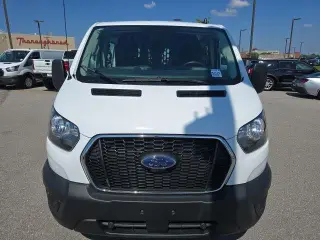 Ford Transit 2025 250 3 puertas SWB Techo bajo Furgón de carga