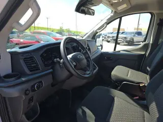 Ford Transit 2025 250 3 puertas SWB Techo bajo Furgón de carga