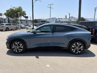 Ford Mustang Mach-E 2023 Premium 4dr SUV