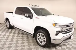Chevrolet Silverado 1500 2023 4x4 LTZ 4 puertas Cabina doble 5.8 pies. Caja corta