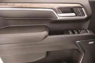 Chevrolet Silverado 1500 2023 4x4 LTZ 4 puertas Cabina doble 5.8 pies. Caja corta