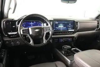 Chevrolet Silverado 1500 2023 4x4 LTZ 4 puertas Cabina doble 5.8 pies. Caja corta
