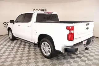 Chevrolet Silverado 1500 2023 4x4 LTZ 4 puertas Cabina doble 5.8 pies. Caja corta