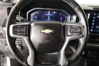 Chevrolet Silverado 1500 2023 4x4 LTZ 4 puertas Cabina doble 5.8 pies. Caja corta