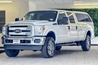 Ford F-350 Super Duty 2016 4x4 XLT Cabina Crew 4 puertas 8 pies LB SRW Pickup