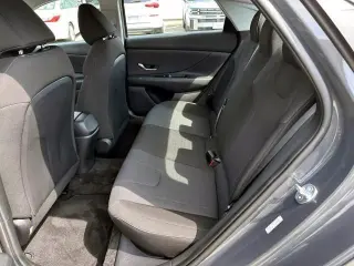Hyundai ELANTRA 2023 SE 4 puertas Sedan