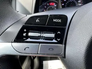 Hyundai ELANTRA 2023 SE 4 puertas Sedan